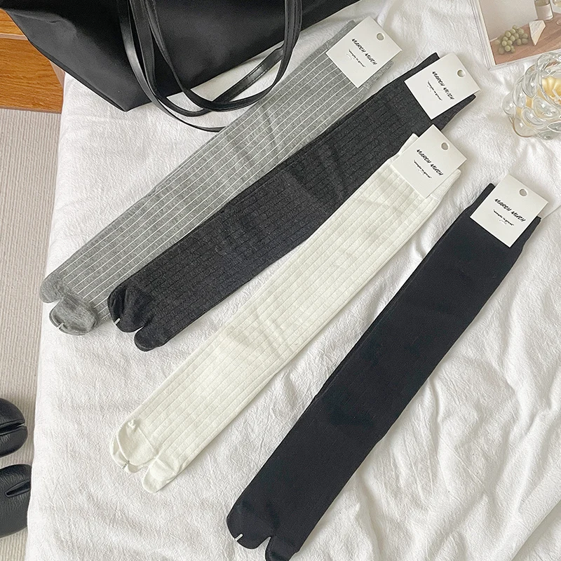 جوارب لوليتا قطنية عالية الفخذ - مراجعة Toe Sock Split وسعره